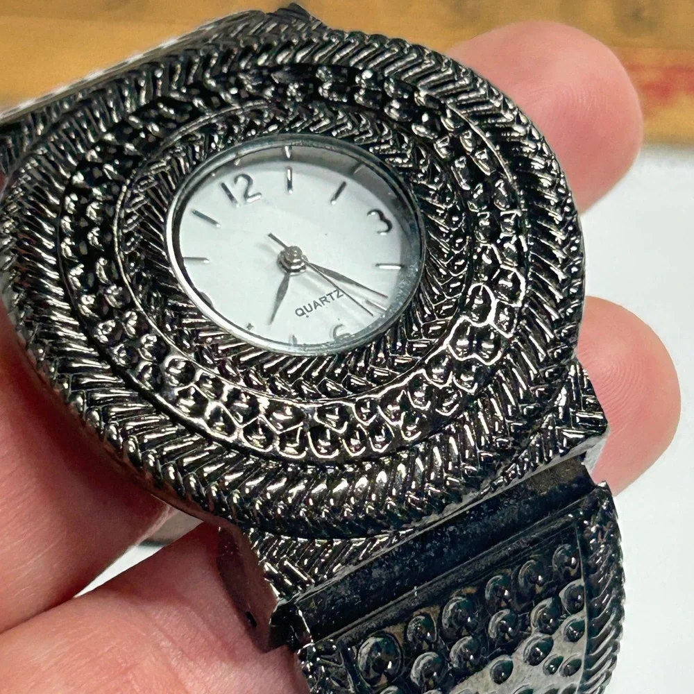Gothic‎ Cuff Wrist Watch Textured Gunmetal Metal Dark Academia Steampunk Grunge
